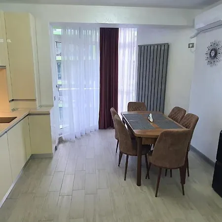 Apartament Promenada & Piscina Interioara Năvodari