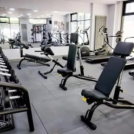 Promenada & Piscina Interioara * Navodari