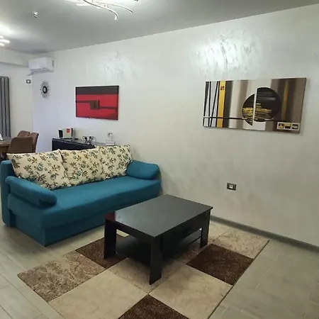 Apartament Promenada & Piscina Interioara