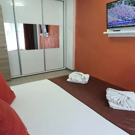 Apartament Promenada & Piscina Interioara
