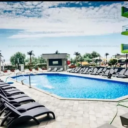 Promenada & Piscina Interioara Apartment *