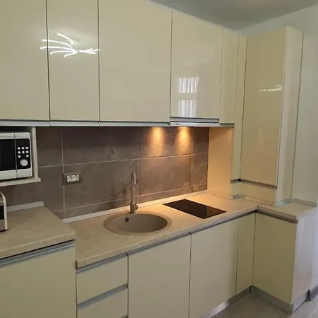 Apartment Promenada & Piscina Interioara *