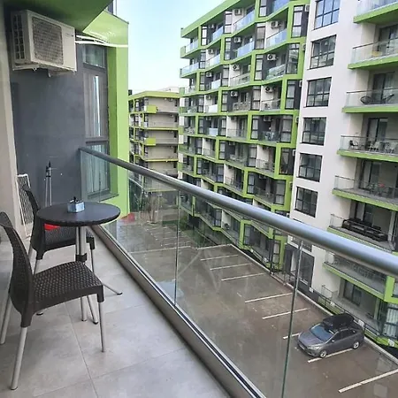 Promenada & Piscina Interioara شقة