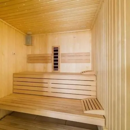 شقة Promenada & Piscina Interioara Năvodari