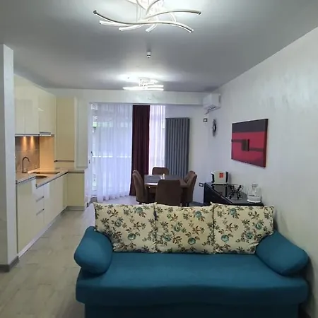 شقة Promenada & Piscina Interioara