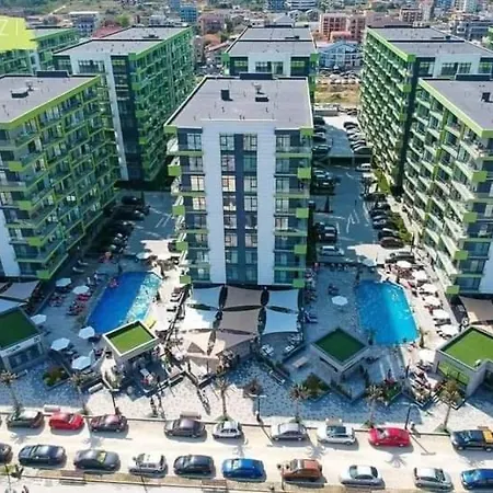 Promenada & Piscina Interioara Năvodari